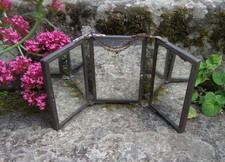 PETIT MIROIR TRIPTYQUE ANCIEN - DE BARBIER - AVEC CHAÎNETTE