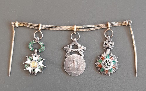 Chainette luxe 1900 médailles - chainette,