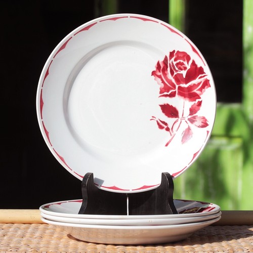 Ensemble assiettes semi - assiettes,