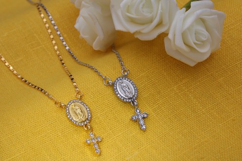 Collier croix chaîne femme