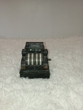 Ancien Taille-Crayon Miniature
