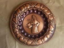 Grande Assiette Décorative Cuivre Femme Abruzzese