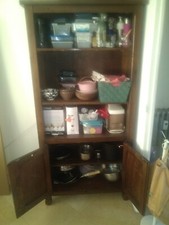 Armoire marrons en bois bon état