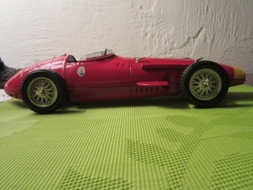 Maserati 250f tonka polistil - maserati,