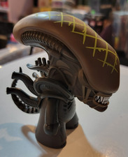 Alien vs Predator AVP Titans