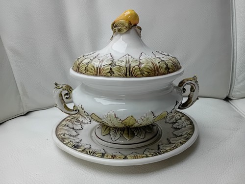 élégante ancienne soupière - Élégante,