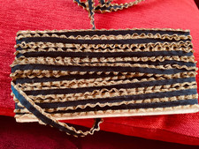 Ancien galon dentelle fils métalliques dorés + ruban noir, dim : 600 cm x 1 cm