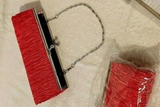 NEUF ! Pochette de soirée / petit sac à mains ROUGE (noir et blanc dans annonce)