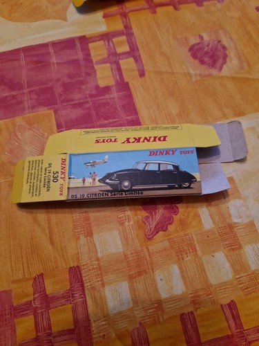 Boite vide dinky toys - boite,