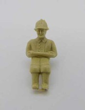 M.M.B / RESINE / NOREV / PERSONNAGE ASSIS KAKI POUR JEEP MILITAIRE 1/43.