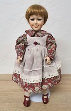 Poupée d'artiste poupée