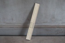 Règle à calcul ancienne