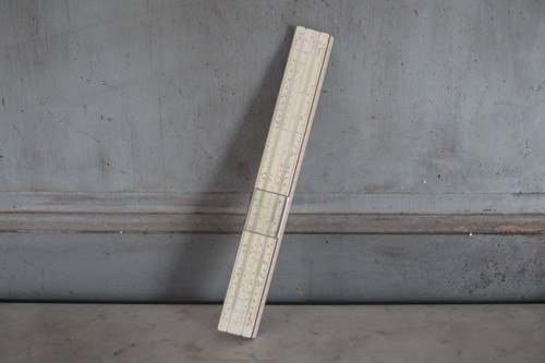 Règle calcul ancienne - à,