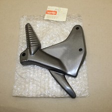 PLATINE REPOSE PIED ARRIERE