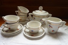 Service à café Moulin des Loups Orchies modèle Languedoc, décor de fleurettes