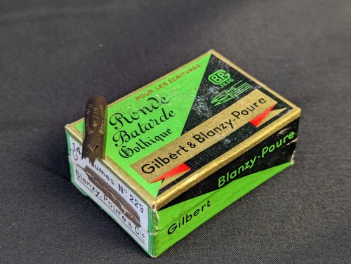 Boite plumes gilbert - boite,