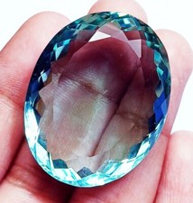 Forme Ovale Bleu Clair Topaze