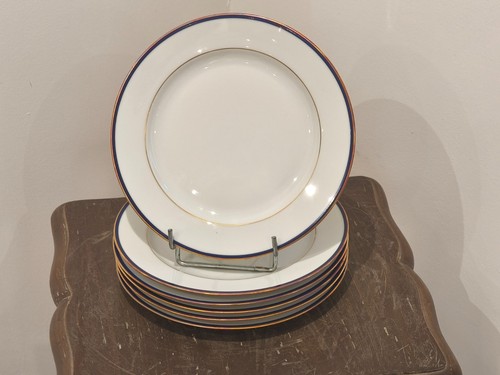 Belle serie assiettes a - 6,