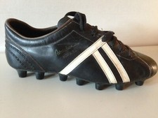 RARE ANCIENNE " CHAUSSURE DROITE " FOOTBALL CUIR - RESISTEX KOPA 66