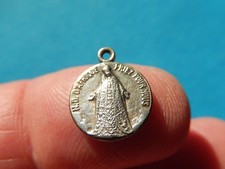 MINUSCULE MEDAILLE NOTRE DAME D AFRIQUE BASILIQUE D ALGER