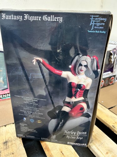 Box damaged fantasy - *box,