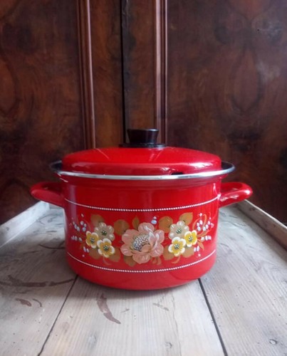 Jolie cocotte marmite tôle - jolie,