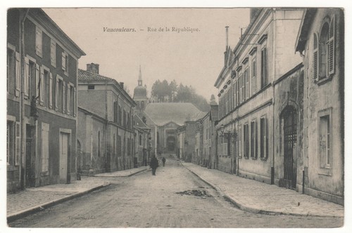 Cpa vaucouleurs rue - -,
