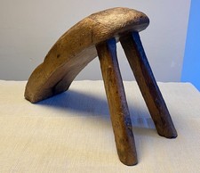 ANCIEN ET SINGULIER TABOURET