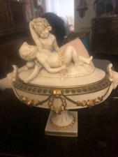 ANCIEN BISCUIT  soupière sur