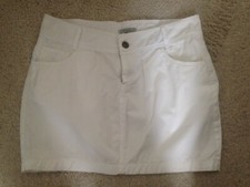 JUPE COURTE BLANCHE NON TRANSPARENTE  T40 IDEE CADEAU !