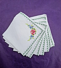 Lot 12 anciennes serviettes en lin ?? brodées décor floral art de la table
