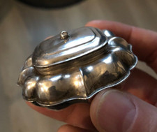Jolie Petite boite Argent Massif XIXéme poinçon à identifier