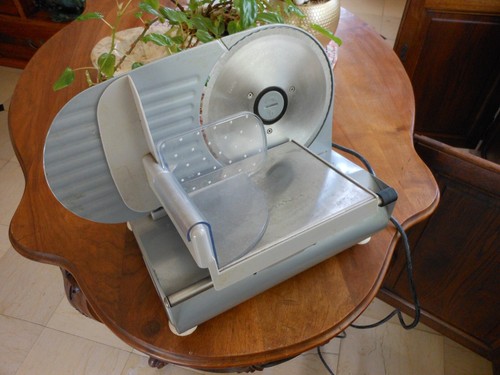 Machine trancher electrique - a, trancher(electrique
