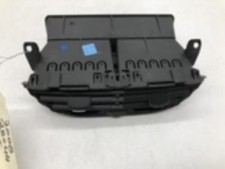 Aerateur tableau de bord PEUGEOT 2008 1 PHASE 1 9672848677