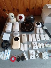 Lot d'accessoires alarmes divers et variés.