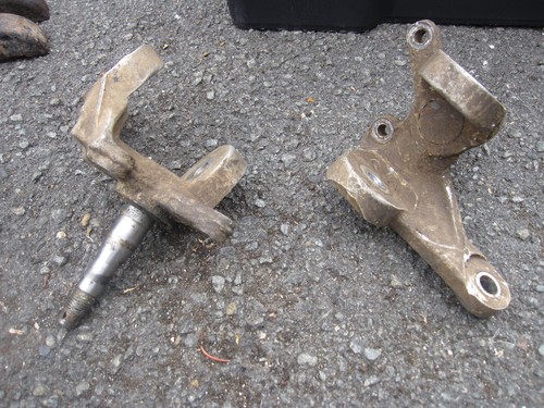 Fusées pivot roues avant - fusées-pivot, de