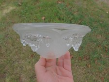 Ancienne coupelle  / tulipe en