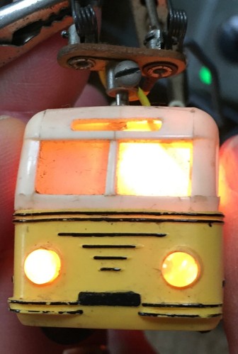 Trolley bus jaune roues - jaune,