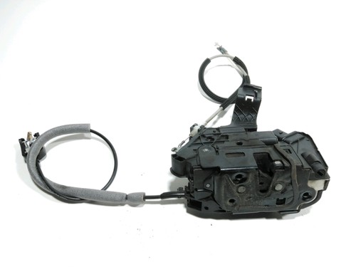 Serrure porte avant droite - serrure,