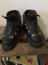 Ancienne Paire Chaussures Ski Ouragan Enfant Deco Chalet Montagne Vintage