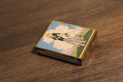 Ancienne rare petite boîte - ancienne,