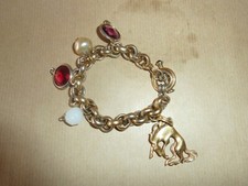 Bracelet pendeloques de - , à