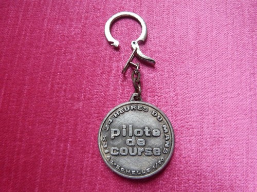 Ancien porte clés métal - ancien,