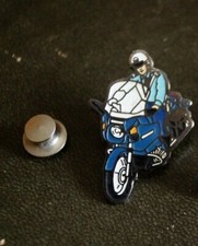  pin's Gendarmerie  "  Motard