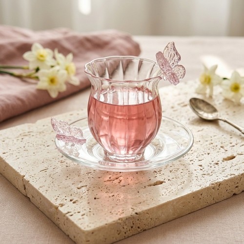 Tasse transparente côtelée