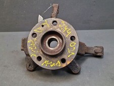 Fusée moyeu avant droit -