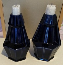 DEUX ANCIENS BOUGEOIRS EN