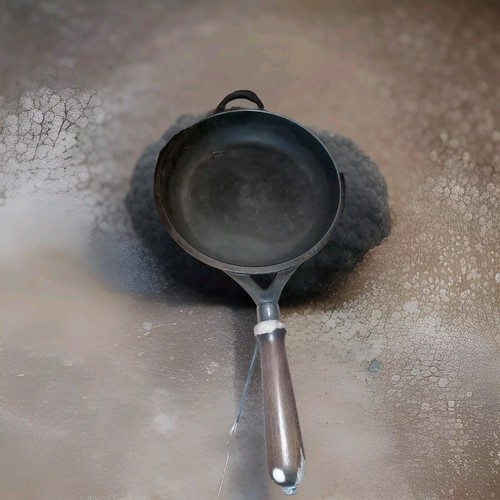 Ancienne poele casserole - ancienne,