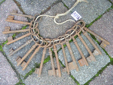 LOT A733 DE 16 CLÉ CLÉS