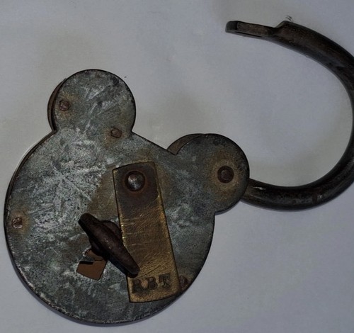 Ancien cadenas avec - ancien, clÉ